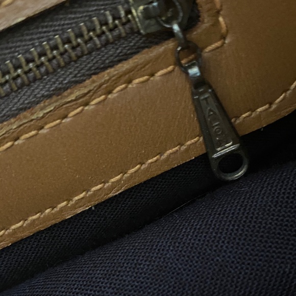 Louis Vuitton Monogram Bucket Shoulder Bag - Picture 3 of 12